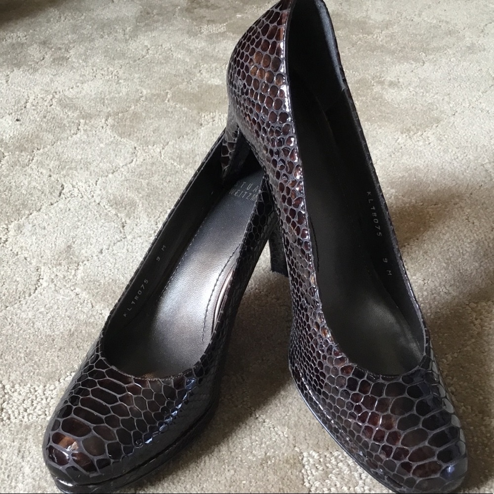Stuart Weitzman size 9 Brown Patent leather